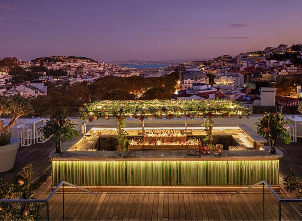 Rooftop bar Sky Bar by SEEN in Lisbon