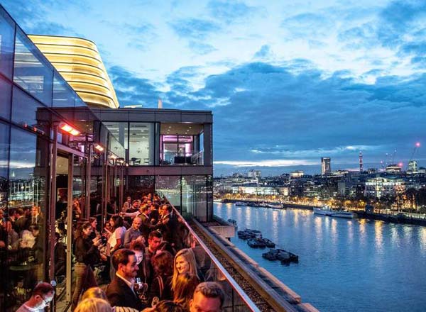 Rooftop bar 12th Knot in London