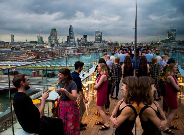 Rooftop bar 12th Knot in London