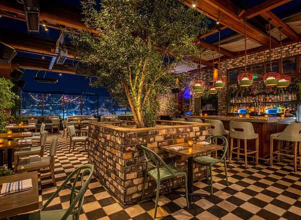 Rooftop bar Dream Rooftop in Los Angeles