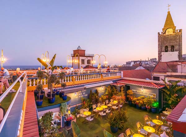 Rooftop bar Flamingo - Cocktail Bar at Sé Boutique Hotel in Madeira