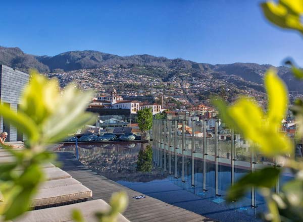 Rooftop bar 360º Bar at The Vine Hotel in Madeira