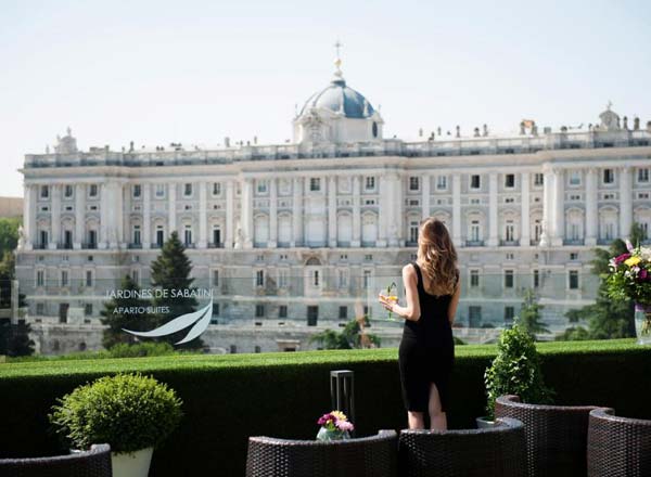 Rooftop bar Rooftop Terrace Jardines de Sabatini in Madrid