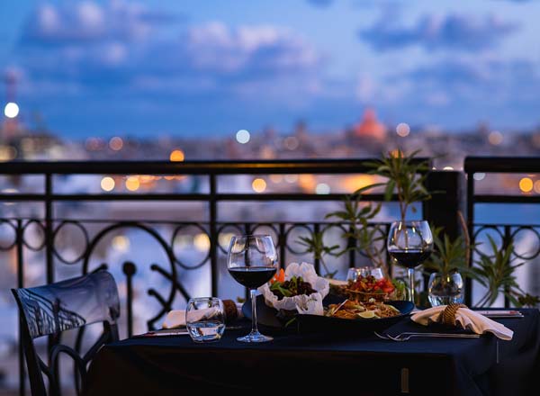 Rooftop bar TemptAsian Restaurant & Lounge 360 in Malta
