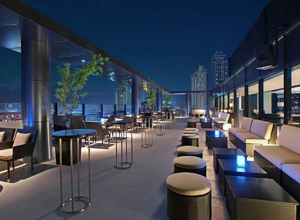 Rooftop bar Straight Up (BGC) in Manila