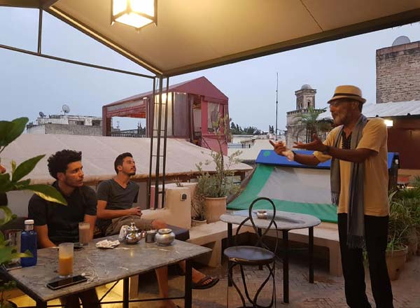 Bar en la azotea Café Clock en Marrakech