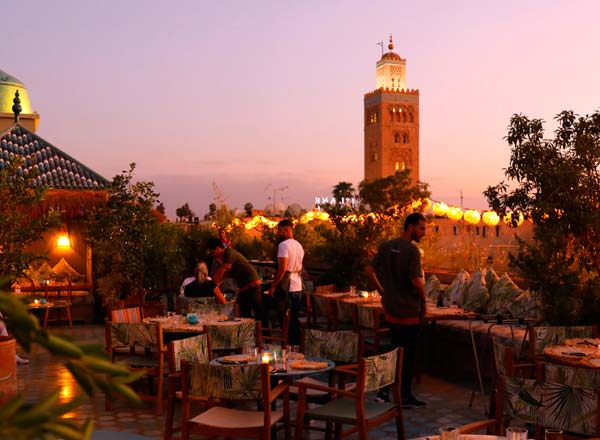 Bar en la azotea Kabana en Marrakech