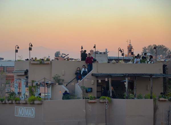 Bar en la azotea Nomad en Marrakech