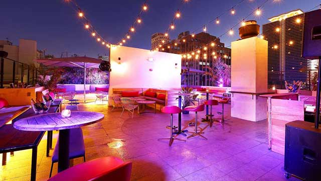 Rooftop bar Bloom Skybar in Miami