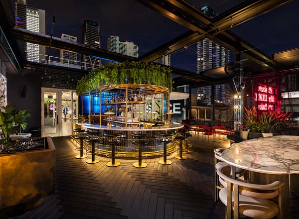 Rooftop bar Giselle Miami in Miami