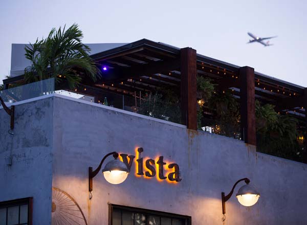 Rooftop bar Vista Restaurant in Miami