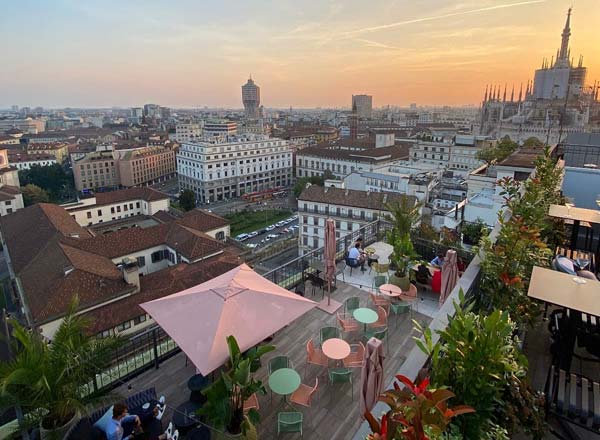 Rooftop bar SunEleven Rooftop in Milan