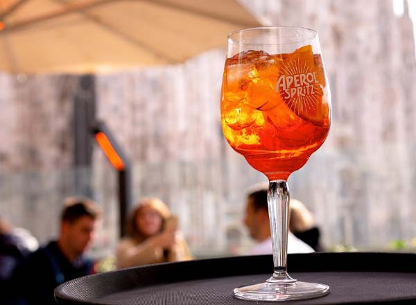 Rooftop bar Terrazza Aperol in Milan