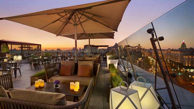 Rooftop bar O2 Lounge Ritz Carlton Hotel in Moscow