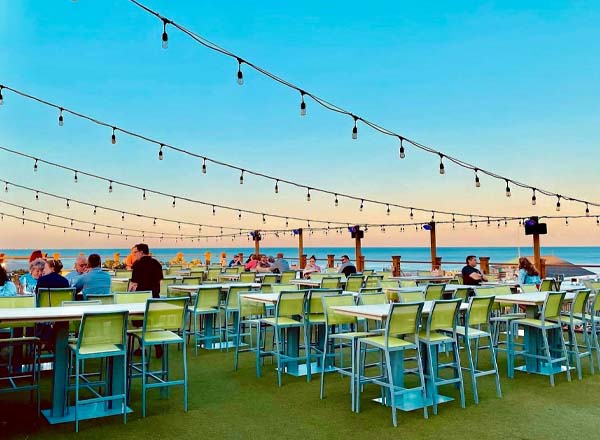 Rooftop bar Myrtle Beach RipTydz Oceanfront Grille & Rooftop Bar in Myrtle Beach