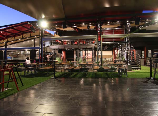 Bar en la azotea Brew Bistro Rooftop en Nairobi