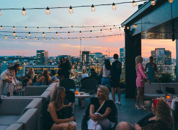 Rooftop bar Harriet's Rooftop in Nashville