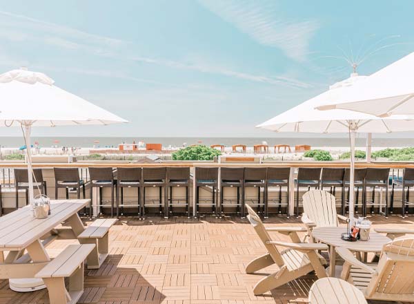 Rooftop bar Harry’s Ocean Bar & Grille in New Jersey