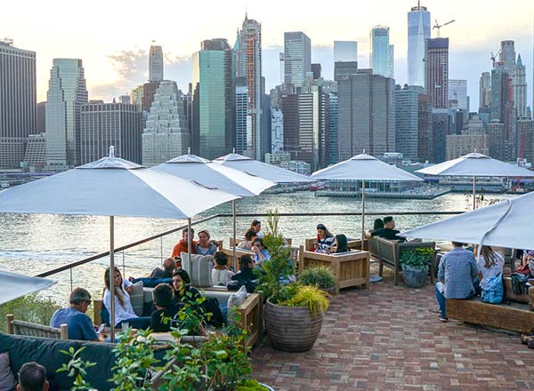 Rooftop bar Harriet's Rooftop in NYC