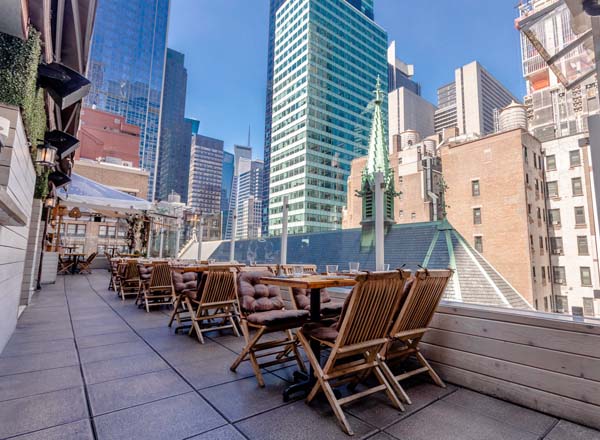 Rooftop bar Haven Rooftop NYC in NYC
