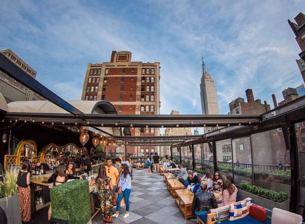 Bar en la azotea Magic Hour Rooftop Bar and Lounge en Nueva York