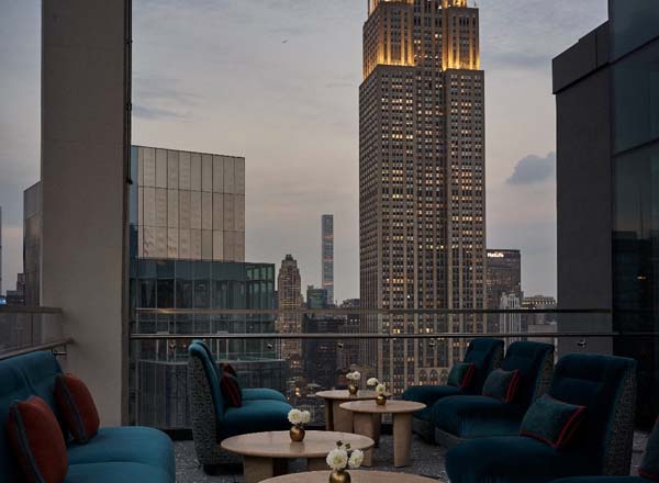 Rooftop bar Nubeluz by José Andrés in NYC