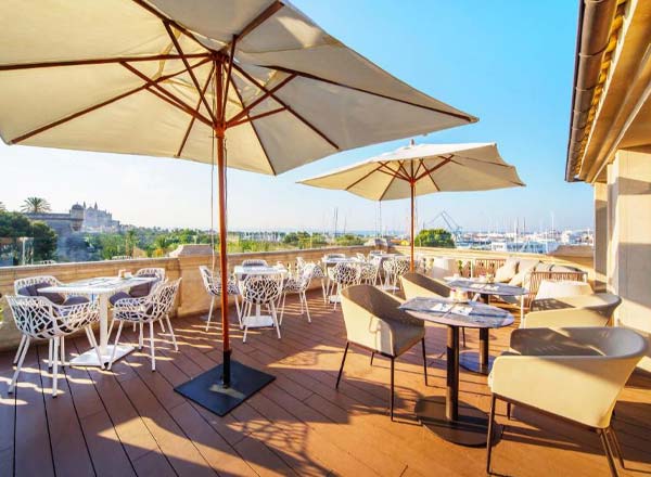 Rooftop bar Sky Bar at Hotel Hostal Cuba in Palma