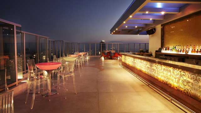Rooftop bar BITS in Panama City
