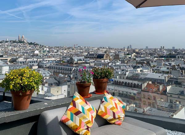 Rooftop bar Créatures Paris in Paris