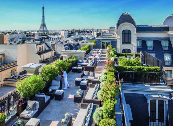 Bar en la azotea L'Oiseau Blanc and Le Rooftop en París