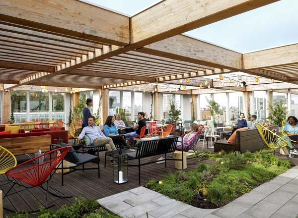 Rooftop bar Zoku Paris in Paris