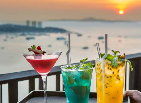 Rooftop bar Horizon Rooftop Restaurant & Bar in Pattaya