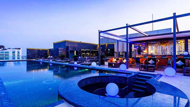 Rooftop bar Ruffino Restaurant & Lounge in Pattaya