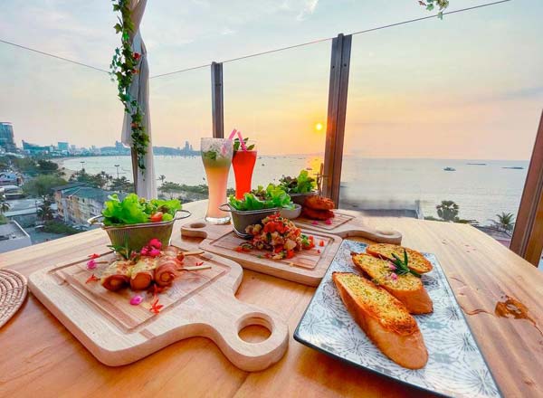 Rooftop bar Virgin Rooftop Pattaya in Pattaya
