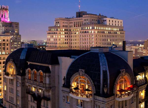 Rooftop bar XIX (Nineteen) at Hyatt in Philadelphia