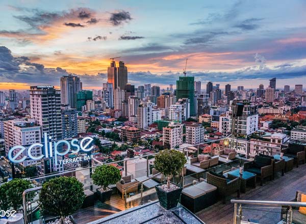 Rooftop bar Eclipse Sky Bar in Phnom Penh