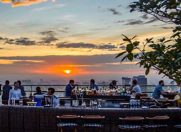 Rooftop bar Sora Skybar in Phnom Penh