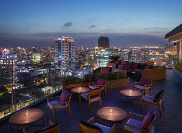 Rooftop bar The Deck at Courtyard Phnom Penh in Phnom Penh