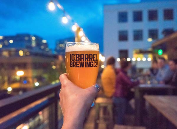 Rooftop bar 10 Barrel Brewing Co in Portland