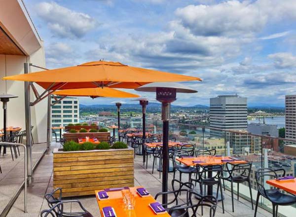 Rooftop bar Departure Restaurant + Lounge in Portland