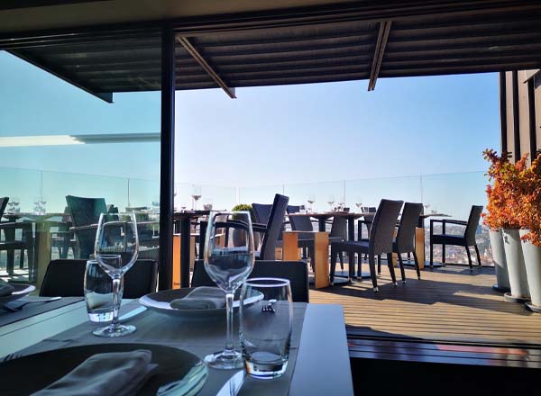 Rooftop bar 17º Restaurante & Bar in Porto