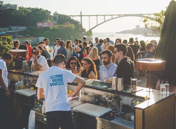 Rooftop bar Duoro Sky Lounge in Porto