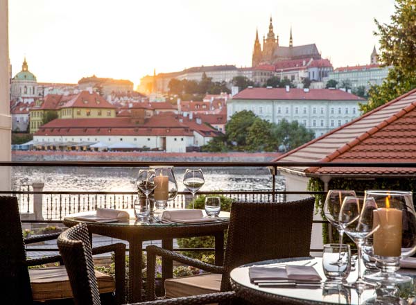 Rooftop bar CottoCrudo in Prague