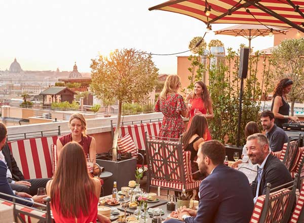 Bar en la azotea Cielo Terrace en Roma