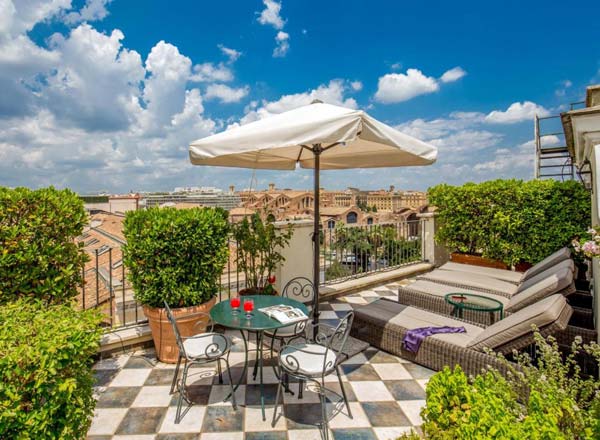 Rooftop bar La Limonaia at Hotel Nord Nuova in Rome