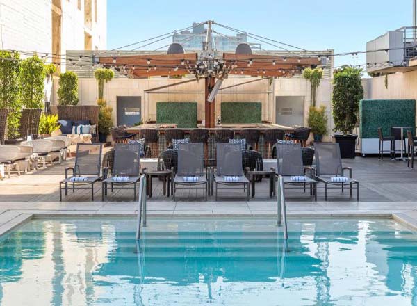 Rooftop bar Level 4 Pool Deck and Lounge in San Diego