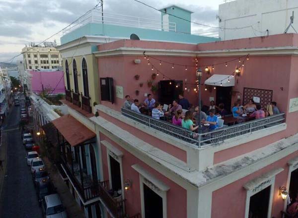 Rooftop bar Al Fresco Rooftop Wine Bar in San Juan