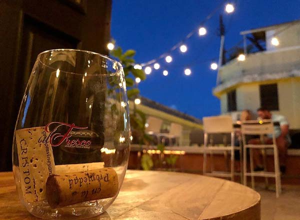 Rooftop bar Al Fresco Rooftop Wine Bar in San Juan