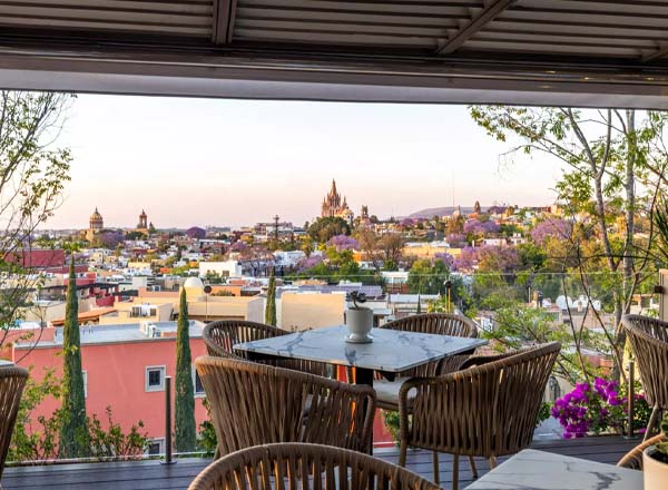 Rooftop bar Terraza La Vista in San Miguel de Allende