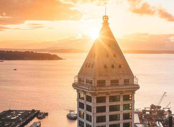 Rooftop bar Smith Tower Observatory & Bar in Seattle